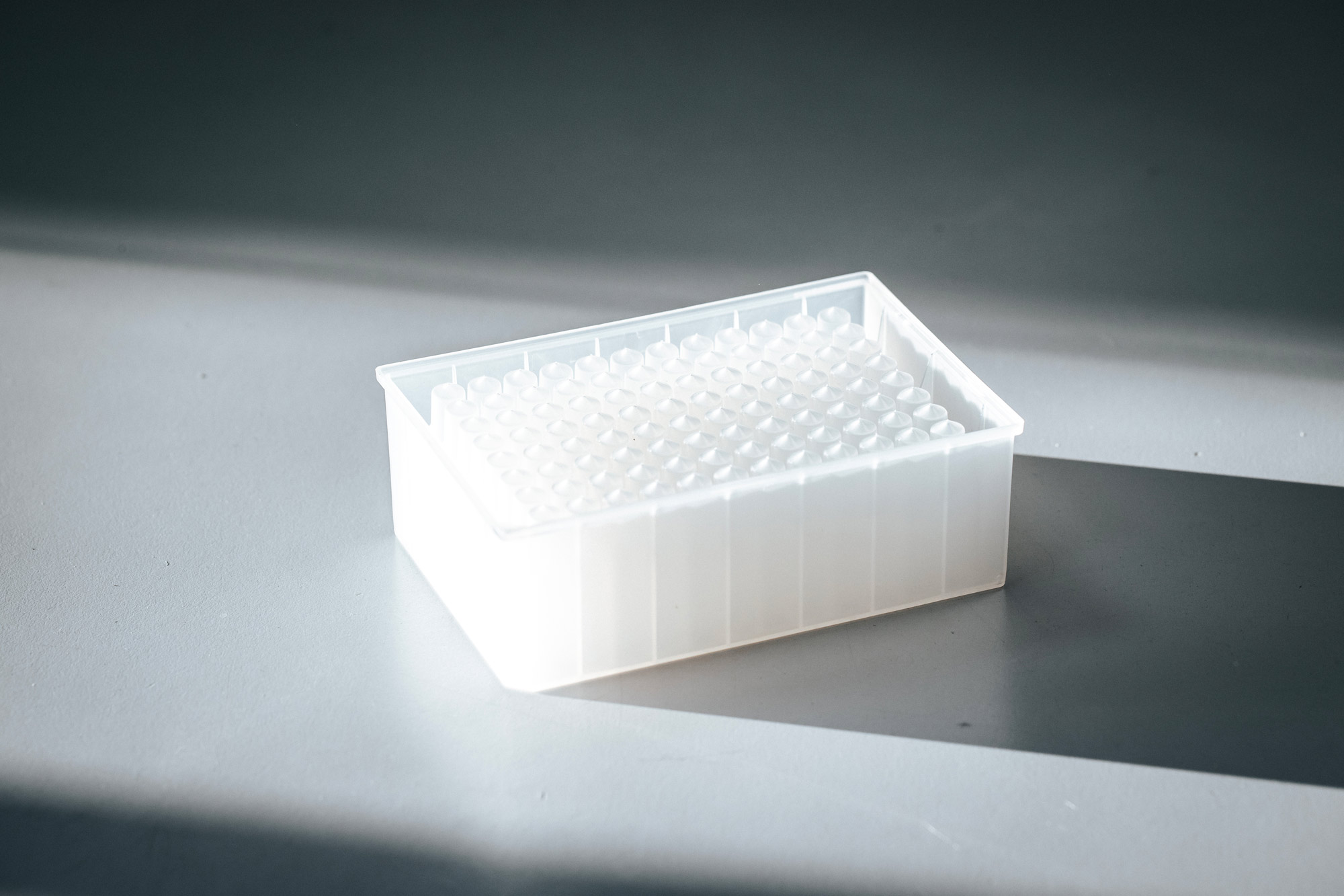 Plateau de laboratoire en plastique pour échantillons médicaux