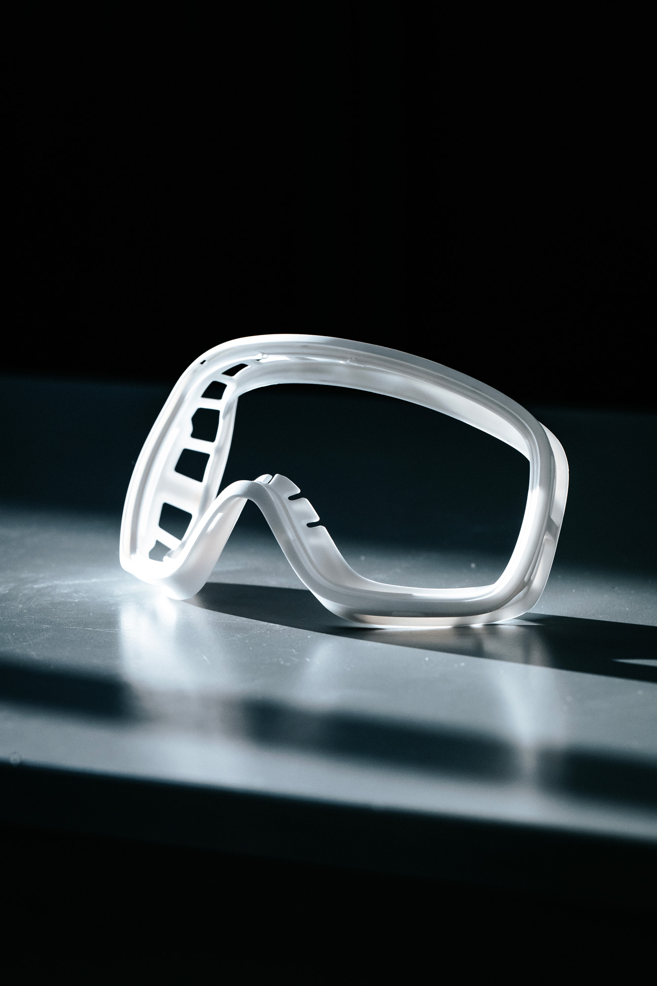 Contour ergonomique plastique blanc d'un masque